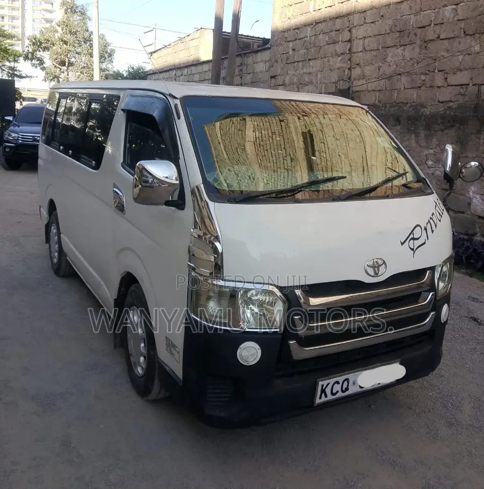 Toyota HiAce 2012 White
