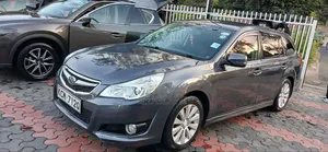 Subaru Legacy 2.5i Premium 2010 Gray