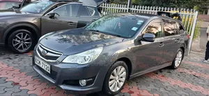 Subaru Legacy 2.5i Premium 2010 Gray