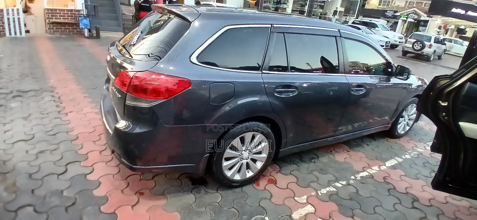 Subaru Legacy 2.5i Premium 2010 Gray
