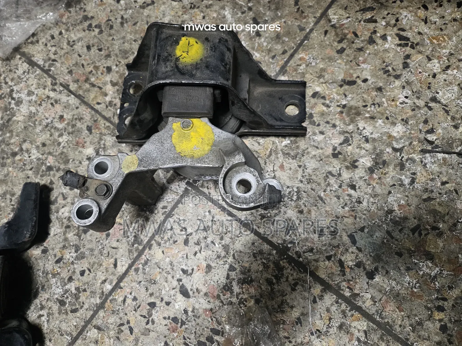 Nissan Serena Engine Mounting