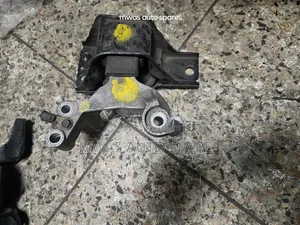 Nissan Serena Engine Mounting