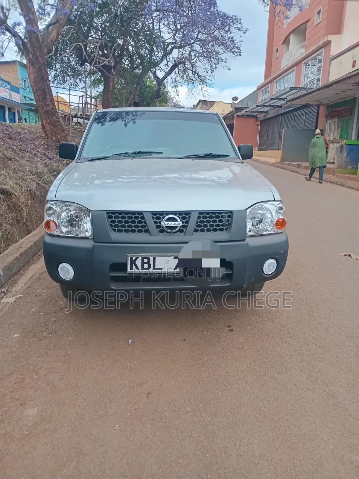 Nissan Hardbody 2009 Silver