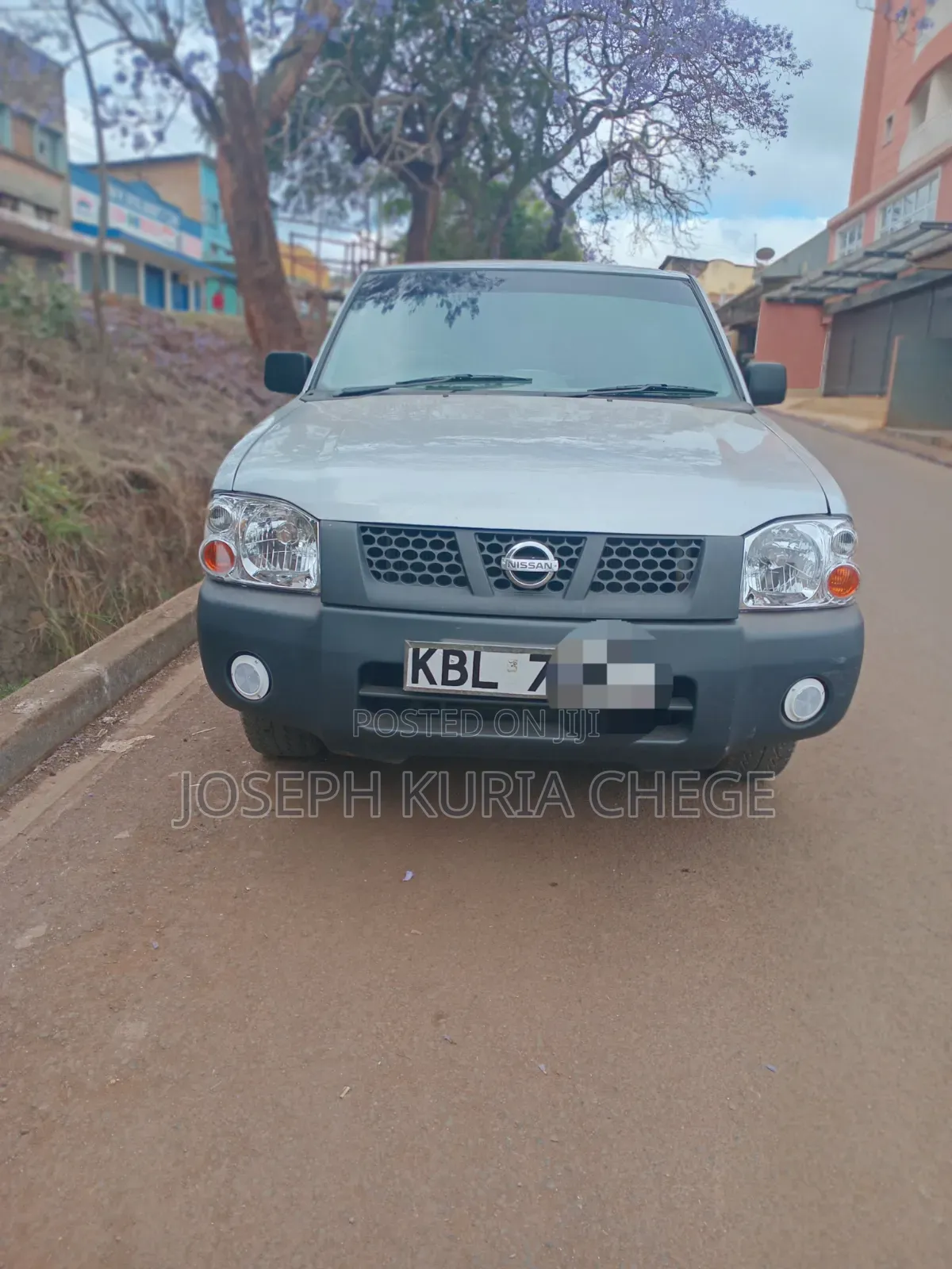 Nissan Hardbody 2009 Silver