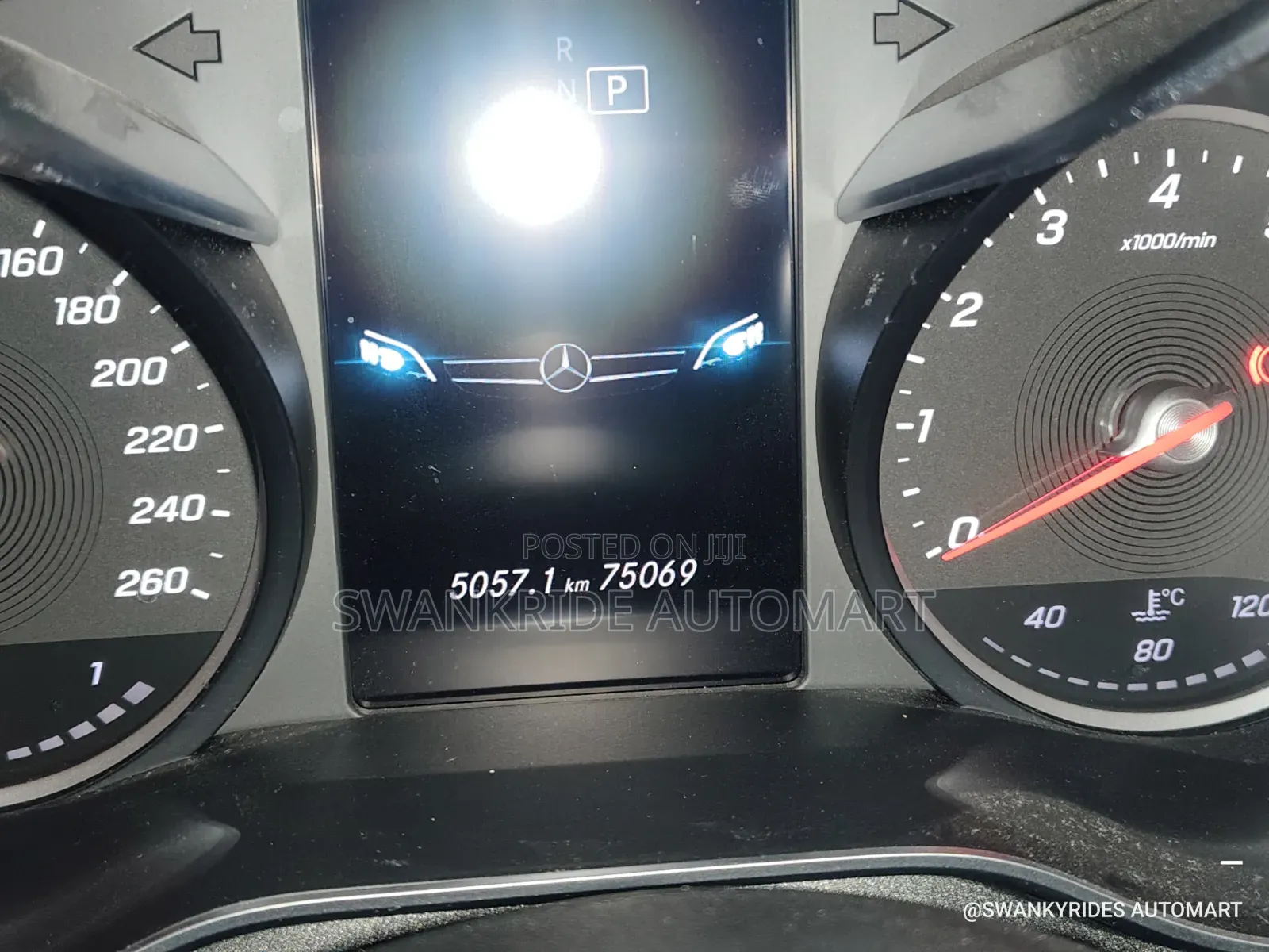 Mercedes-Benz C180 2018 Black