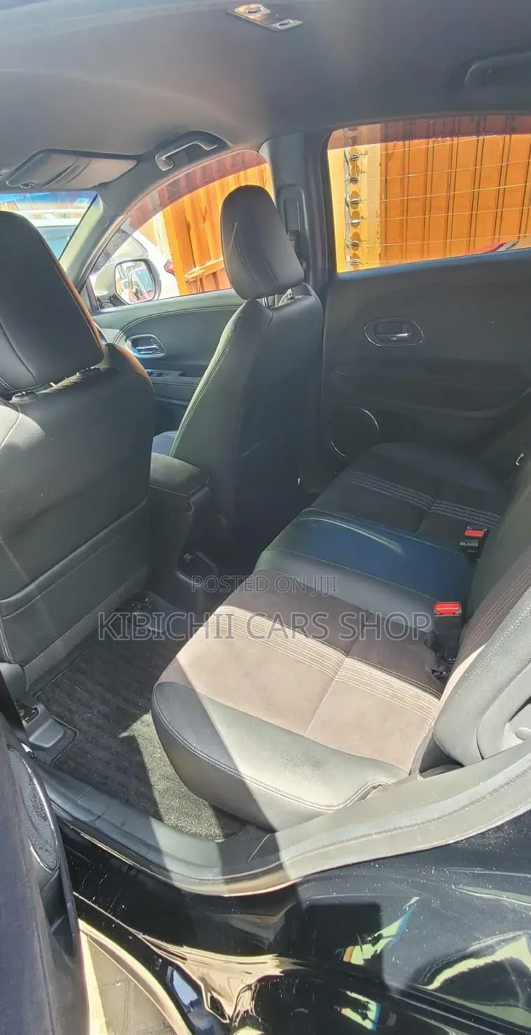 Honda Vezel 2020 Black