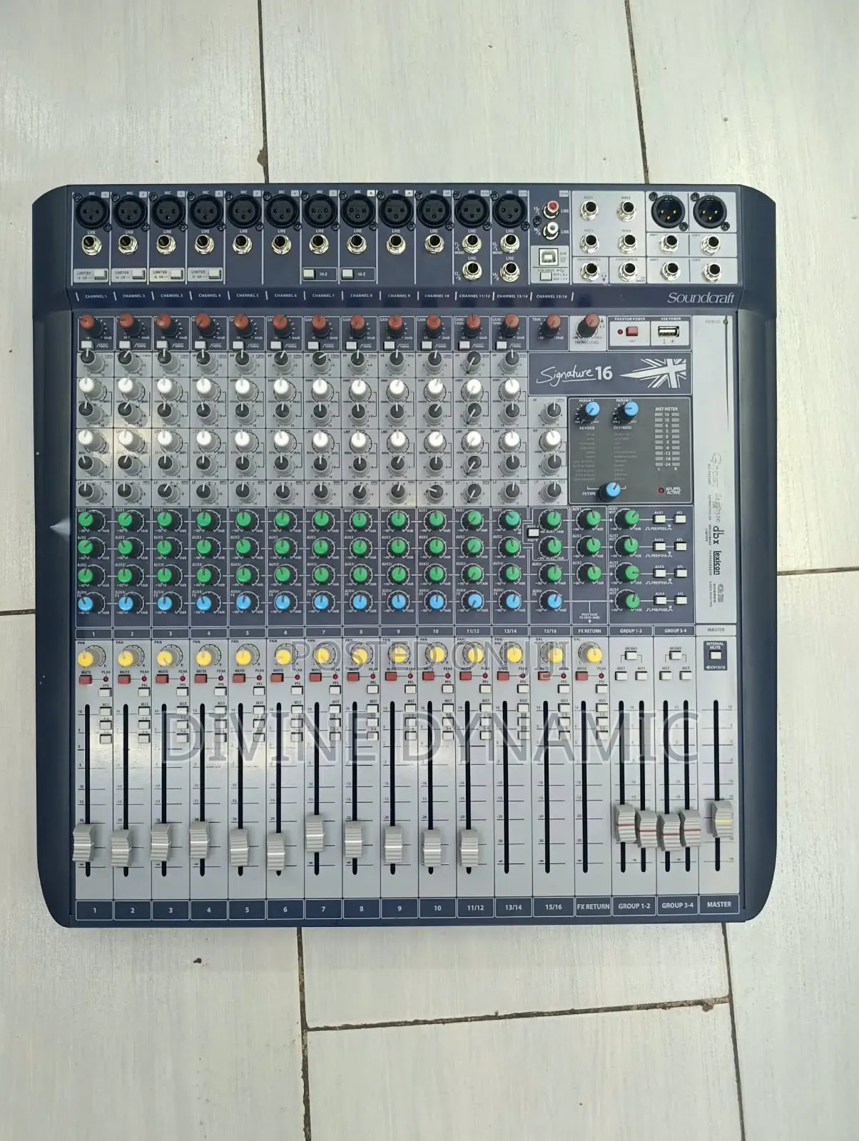 Soundcraft Signature 16 Plain Mixer