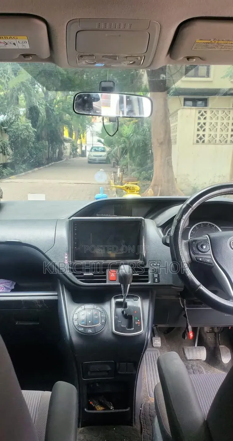 Toyota Noah 2.0 FWD (7 Seater) 2017 Black