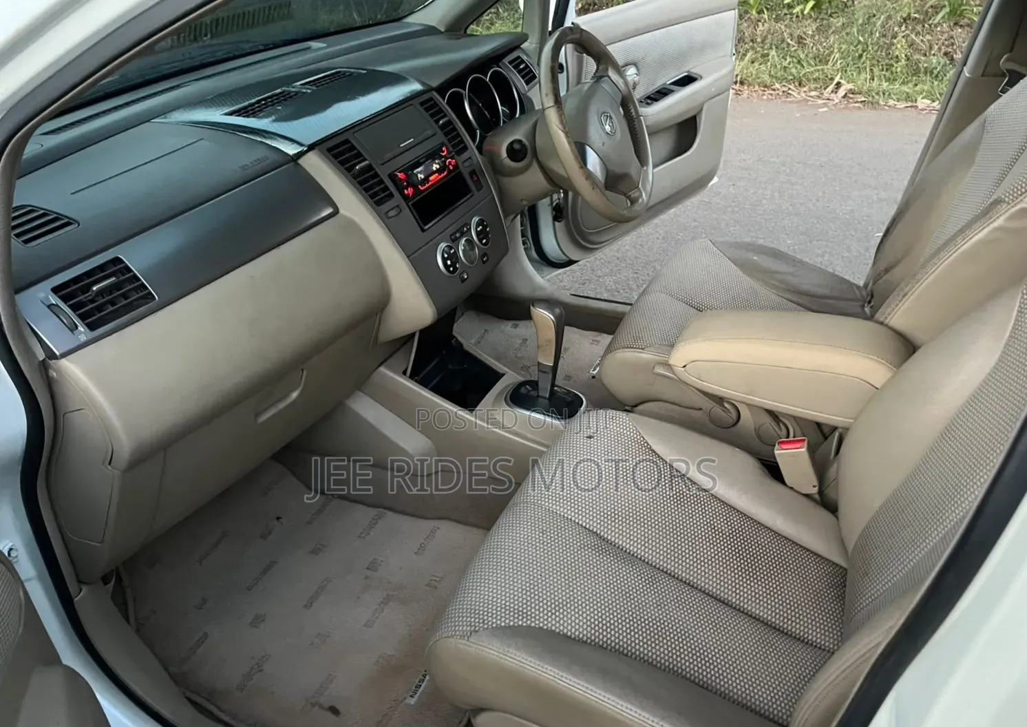 Nissan Tiida 2007 Pearl