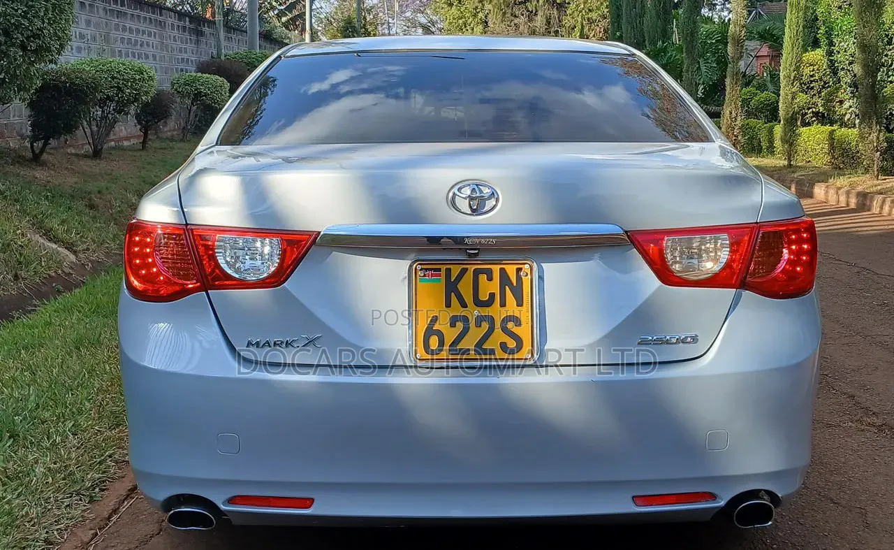 Toyota Mark X 2011 Silver