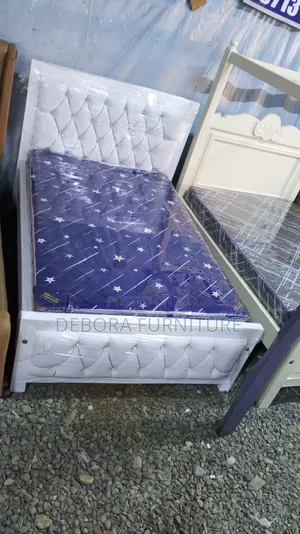 Just in !! 4×6 Elegant White Mocket Bed + Mattress 