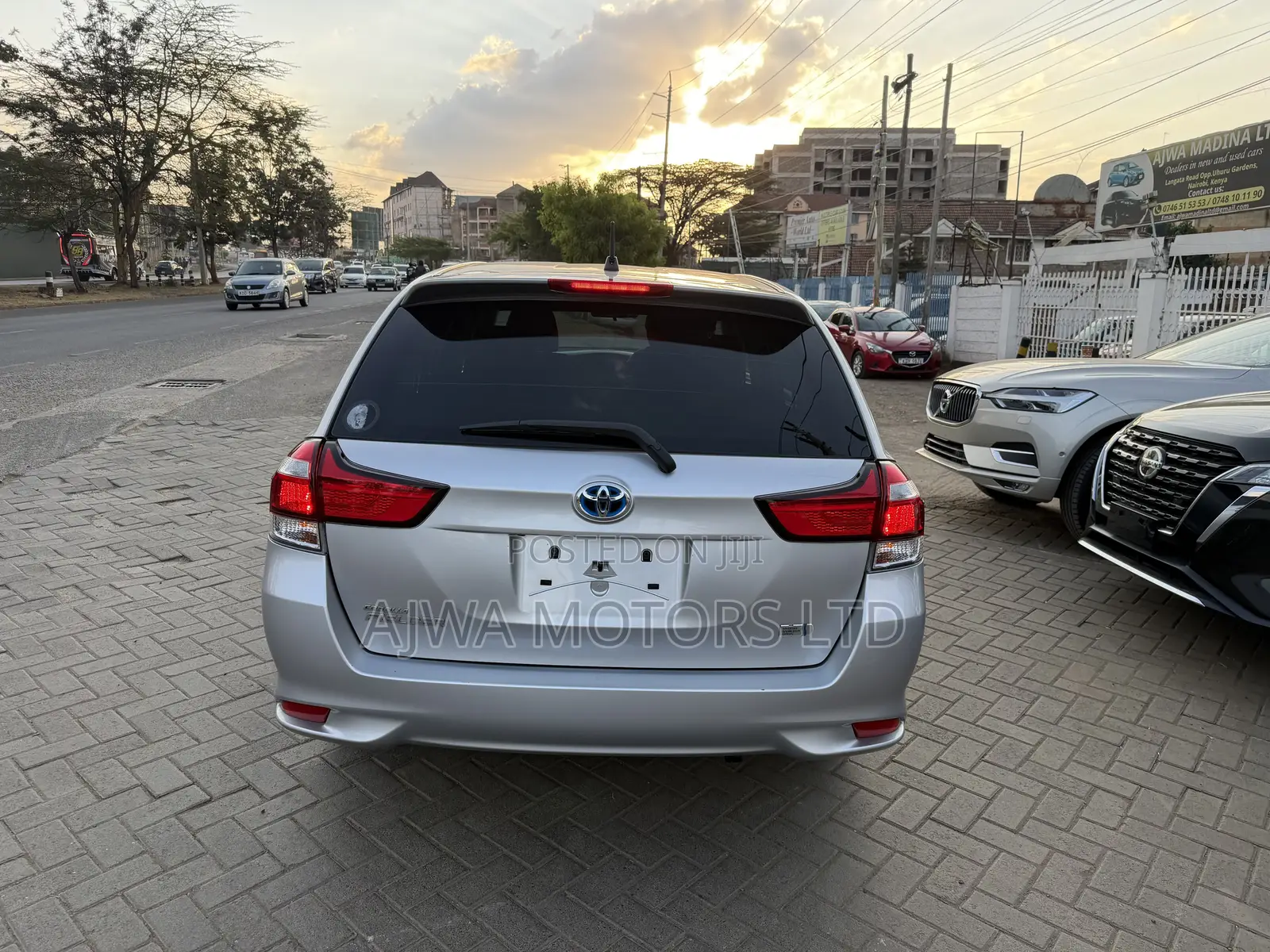 Toyota Corolla Fielder 1.5 Hybrid FWD 2021 Silver