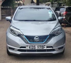 Nissan Note 1.2 Hybrid 2017 Green