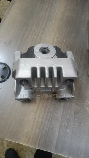 Fuso Fj Engine and Gear Box Mountain