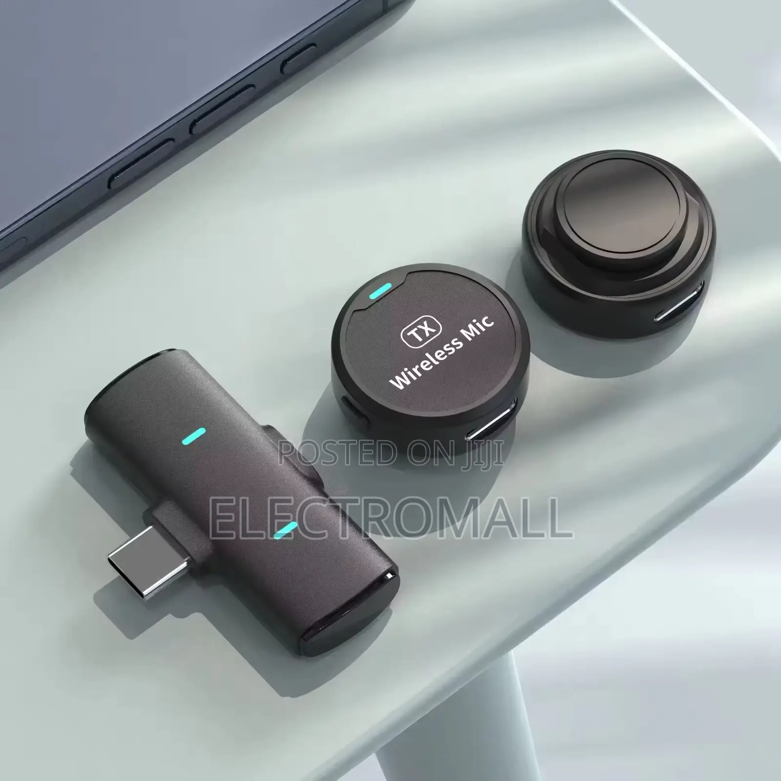 Dual Clip-on Wireless Lavalier Microphone for Smartphones