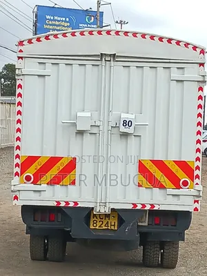 Toyota Dyna Trucks 2008 White