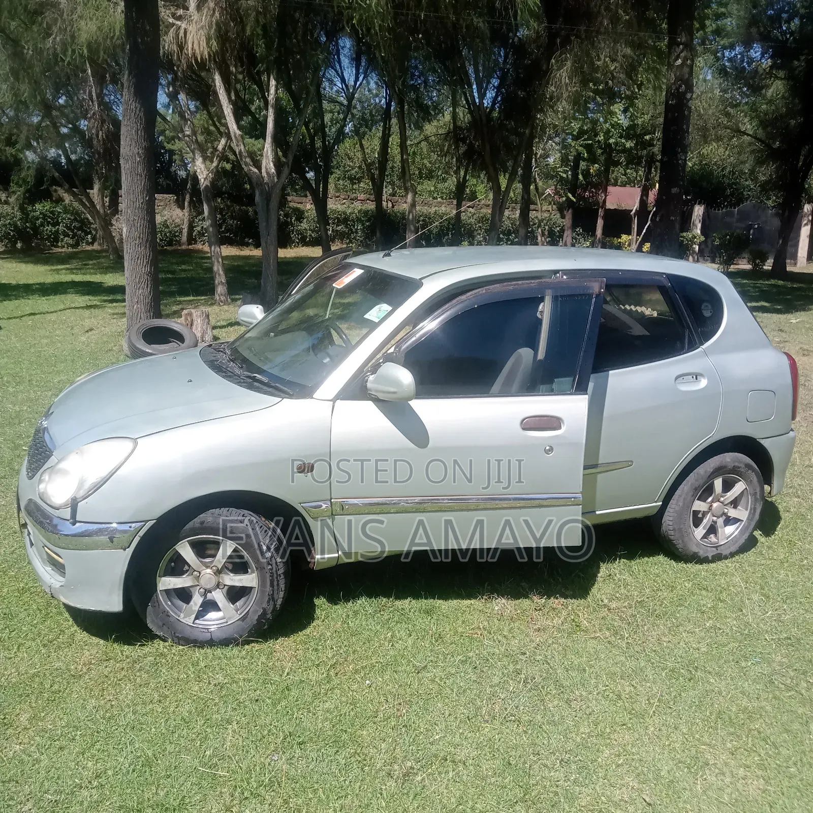 Toyota Vitz 2004 Burgundy