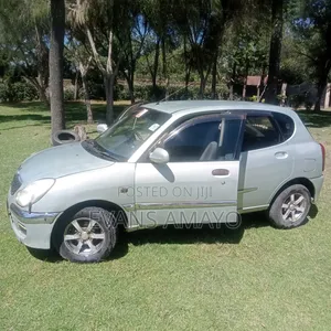 Toyota Vitz 2004 Burgundy