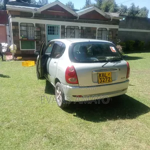 Toyota Vitz 2004 Burgundy
