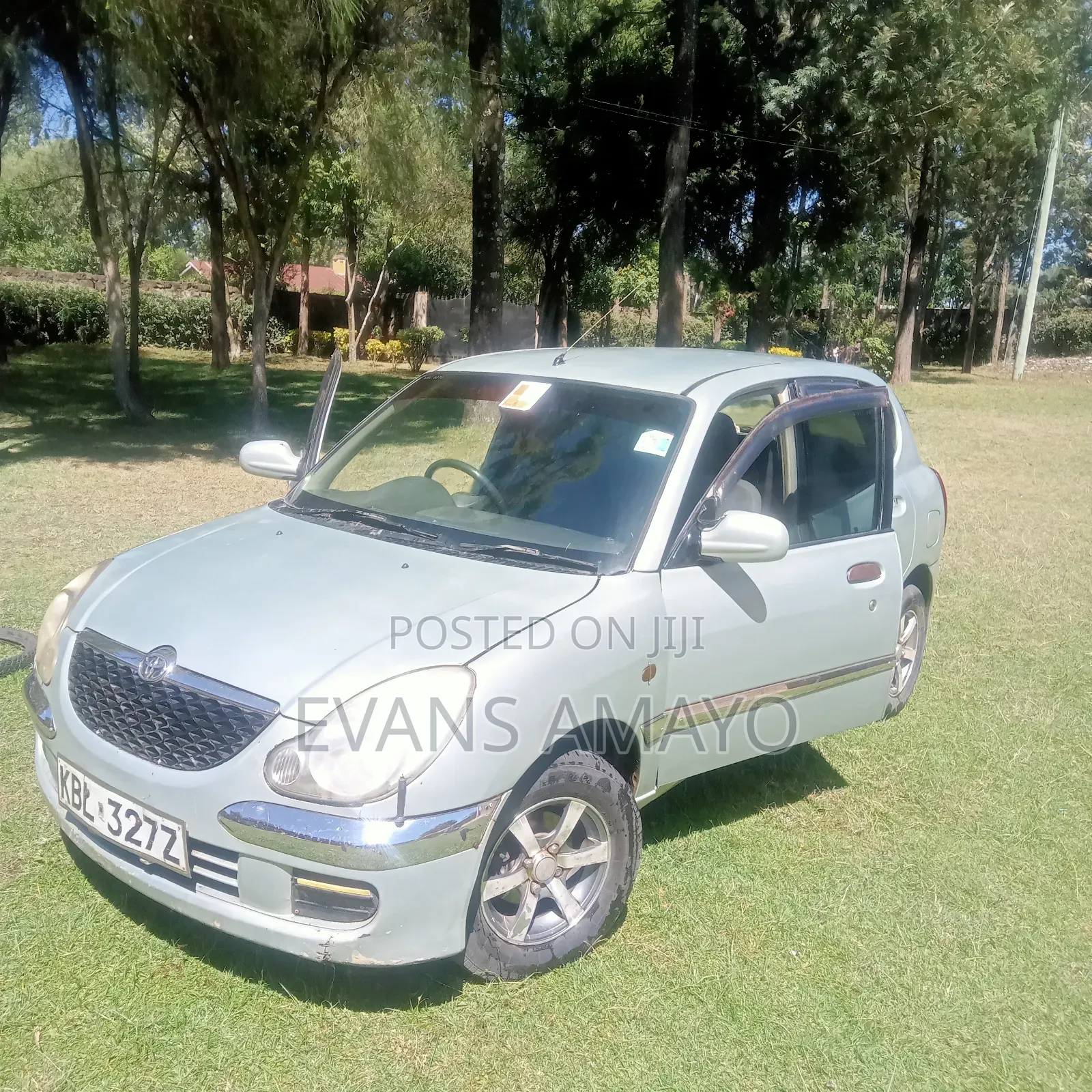 Toyota Vitz 2004 Burgundy