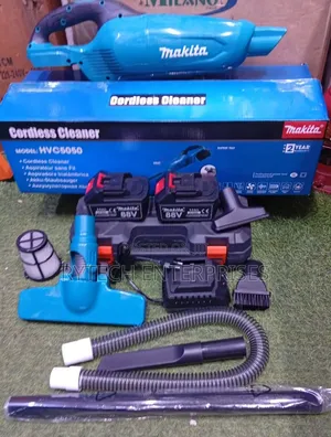 Makita Rechargeable Vacuum Cleaner