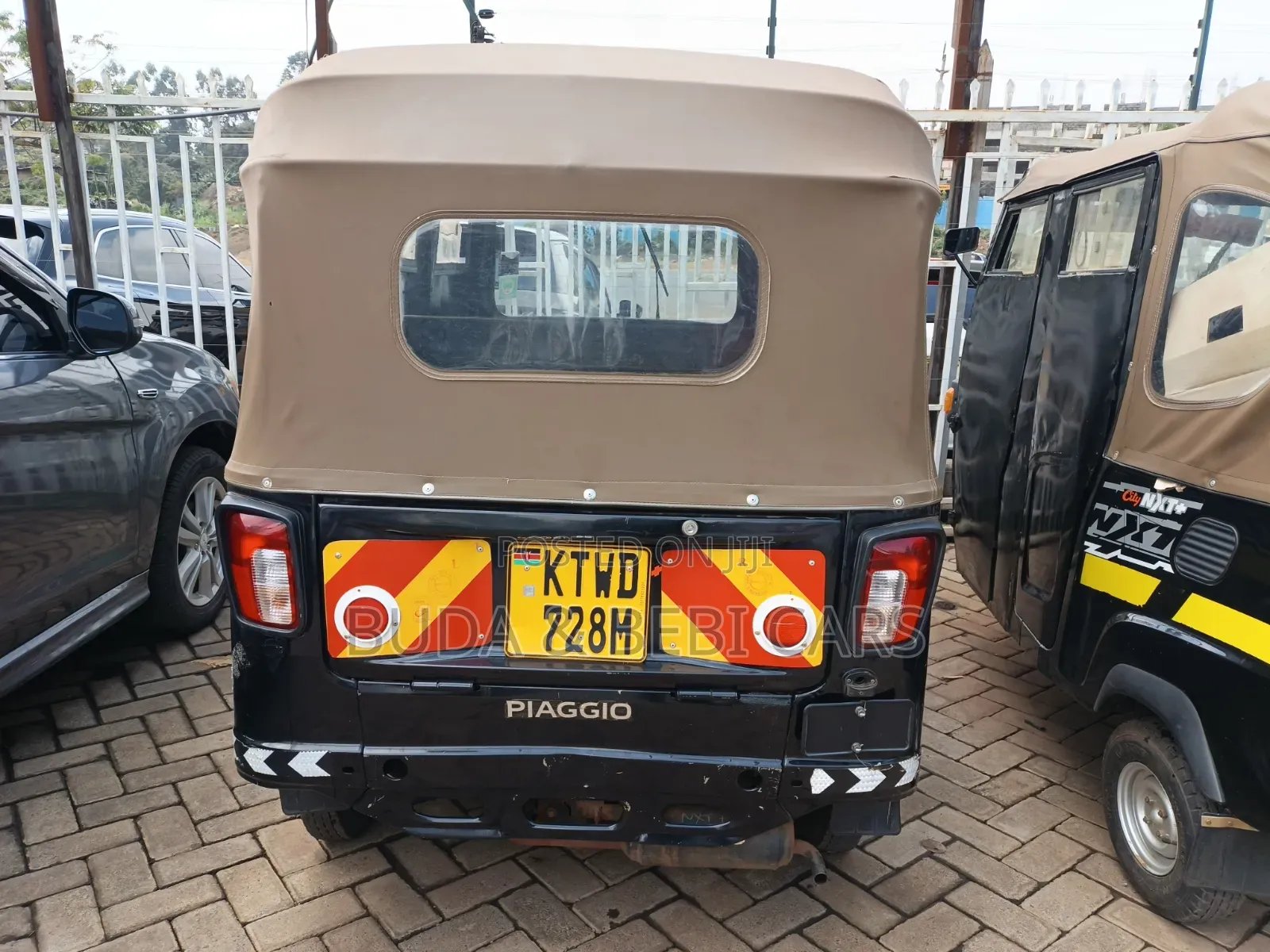 Piaggio 2025 Black