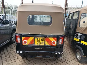 Piaggio 2025 Black