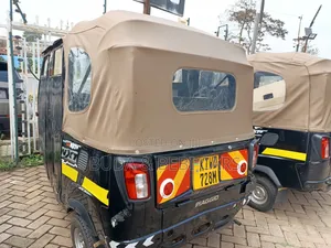 Piaggio 2025 Black