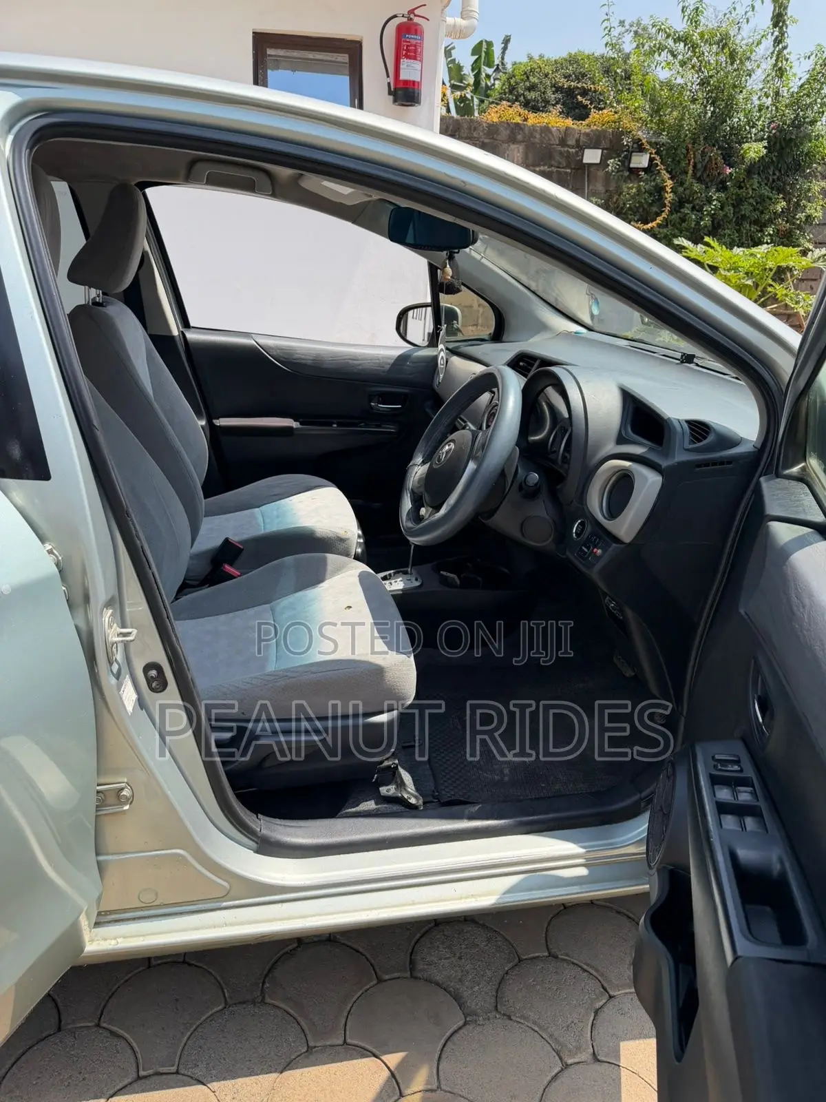 Toyota Vitz 2014