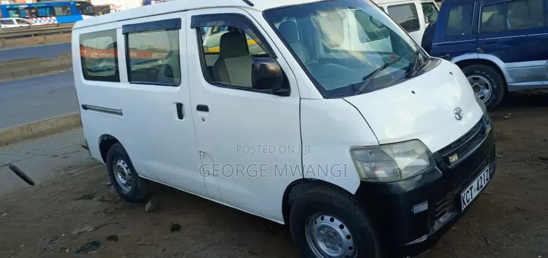 Toyota TownAce 2011 White