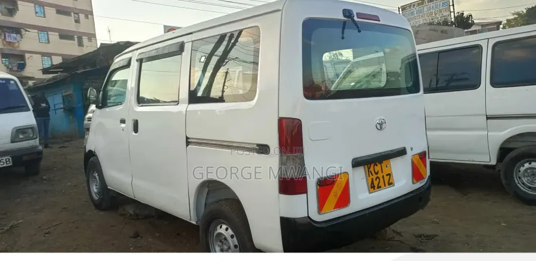 Toyota TownAce 2011 White
