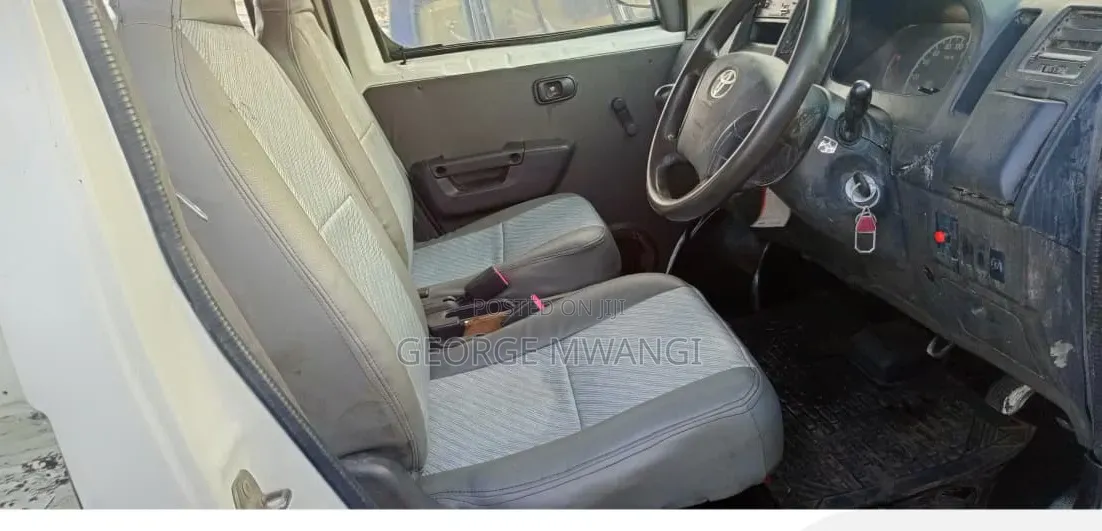 Toyota TownAce 2011 White