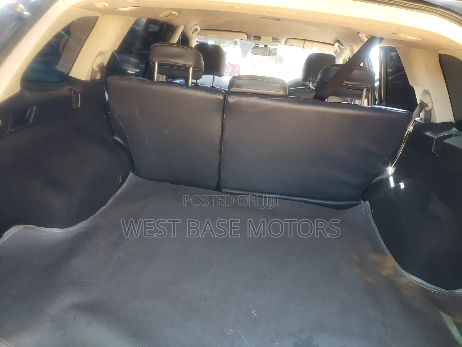 Subaru Outback 2.5i Limited 2010 Black