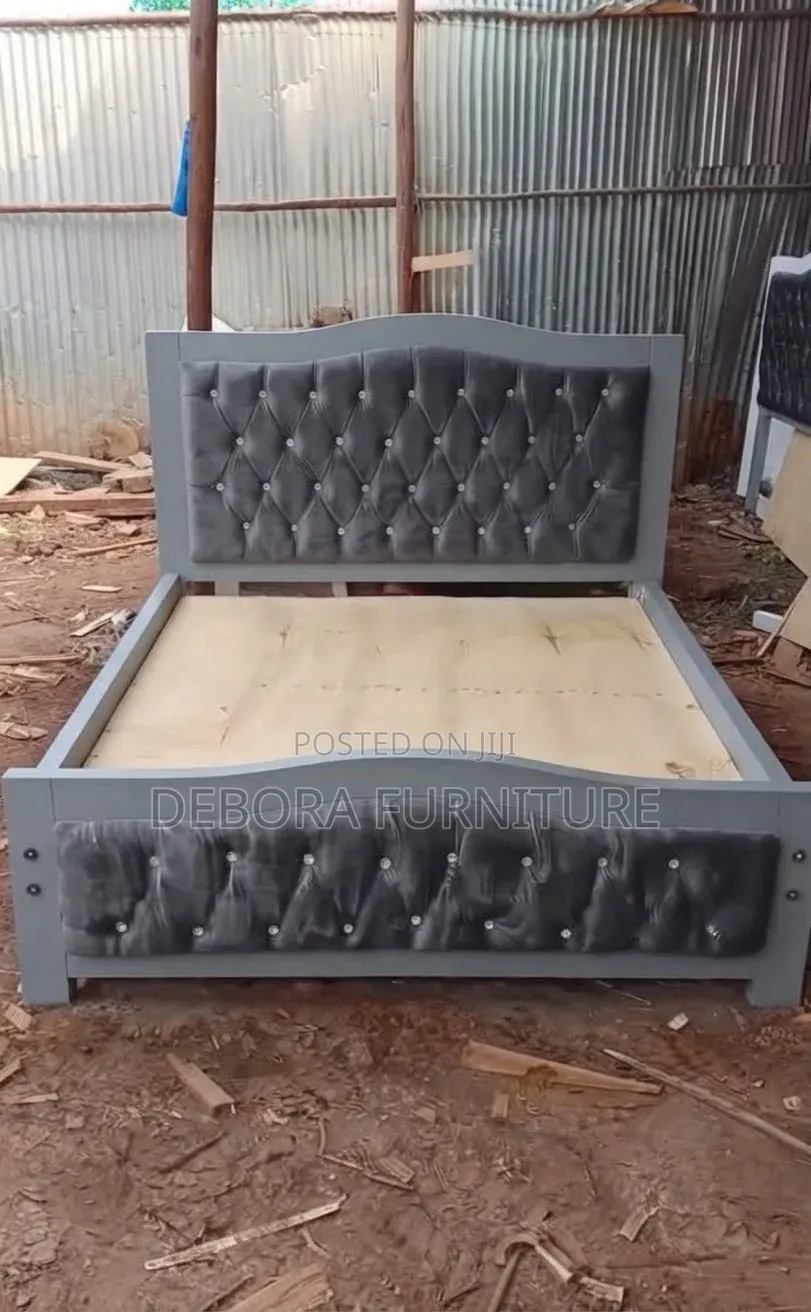 Elegant Gray Velvet Button-Tufted Bed Frame
