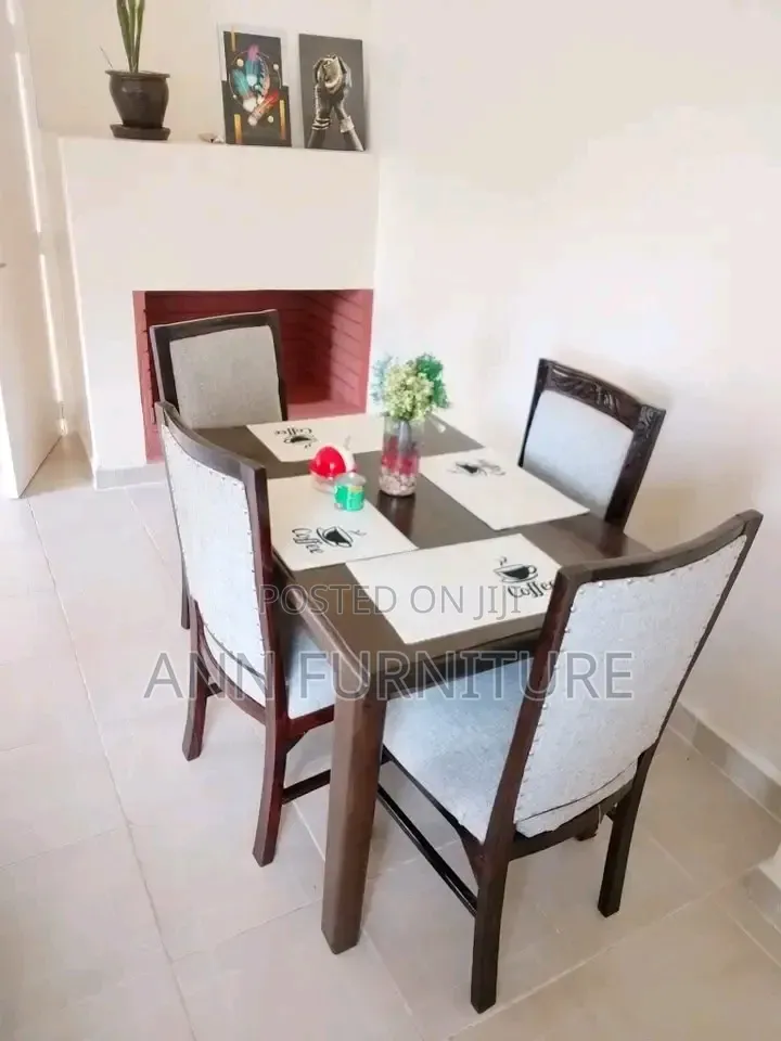 Dinning Table 4seater Java