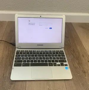 Laptop Samsung XE303C12 2GB Intel eMMC 16 GB