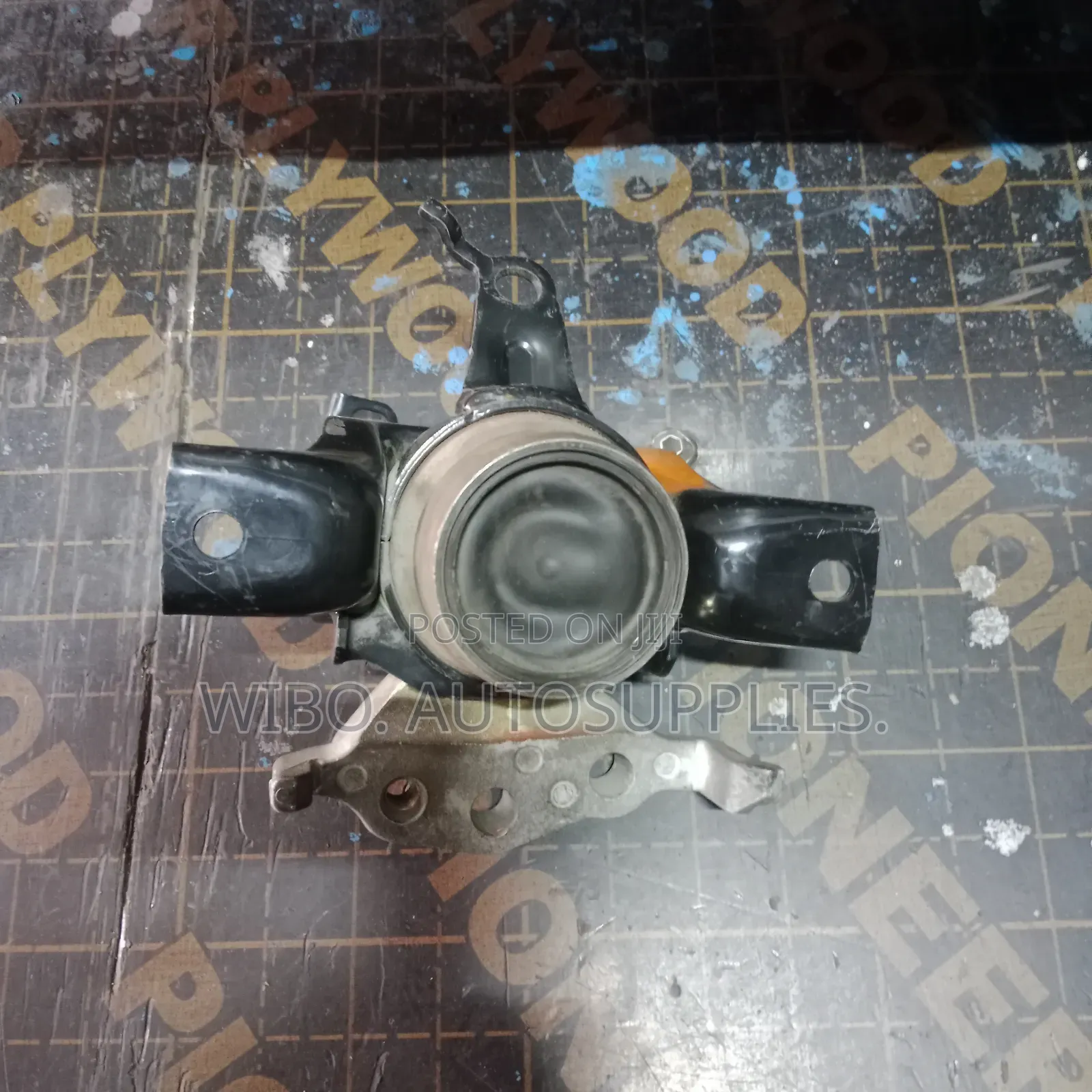 Daihatsu Mira Eis Engine Mount.