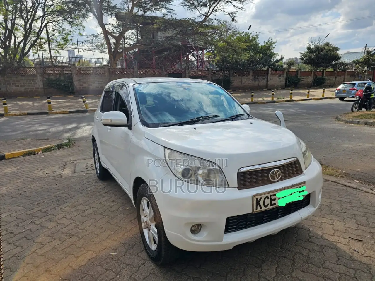 Toyota Rush 2009 White
