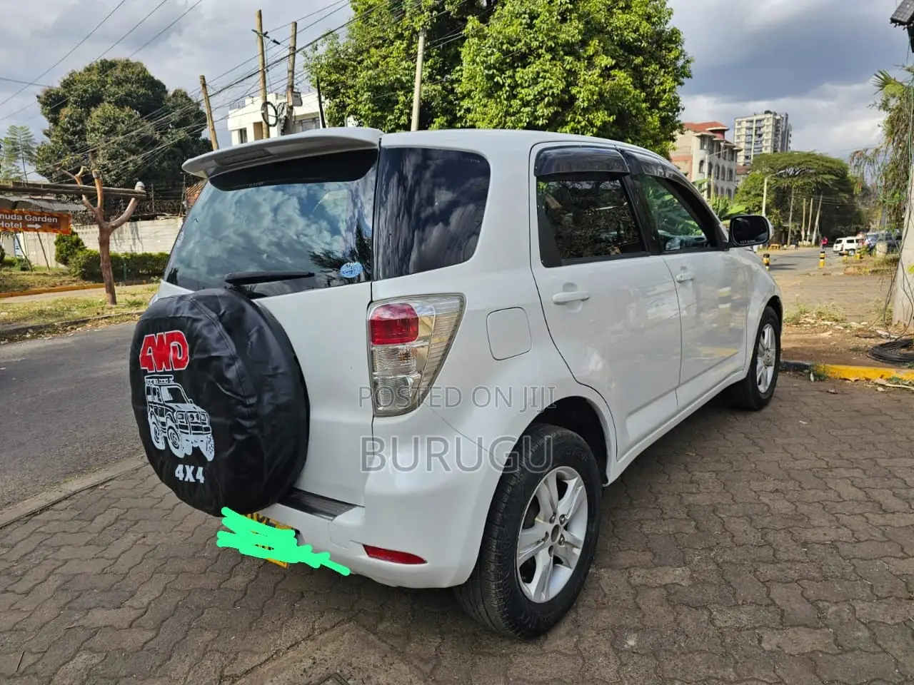 Toyota Rush 2009 White