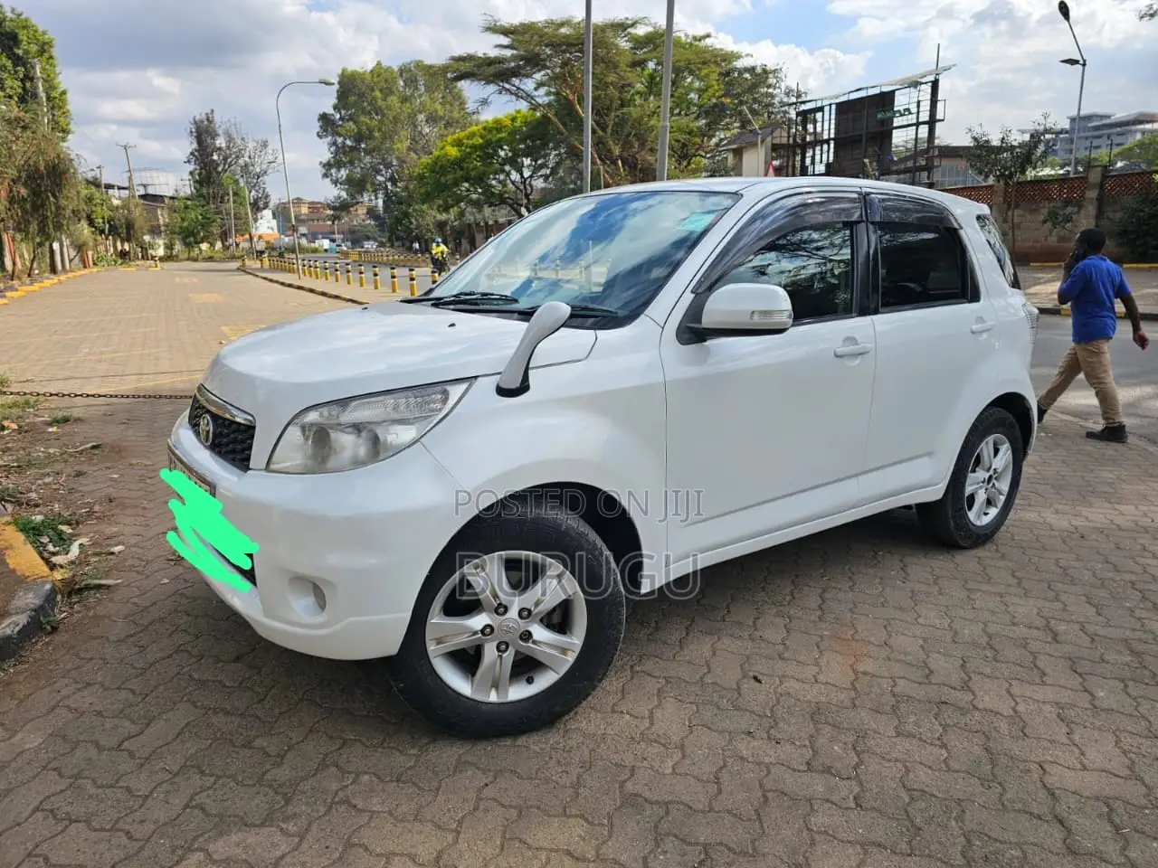 Toyota Rush 2009 White