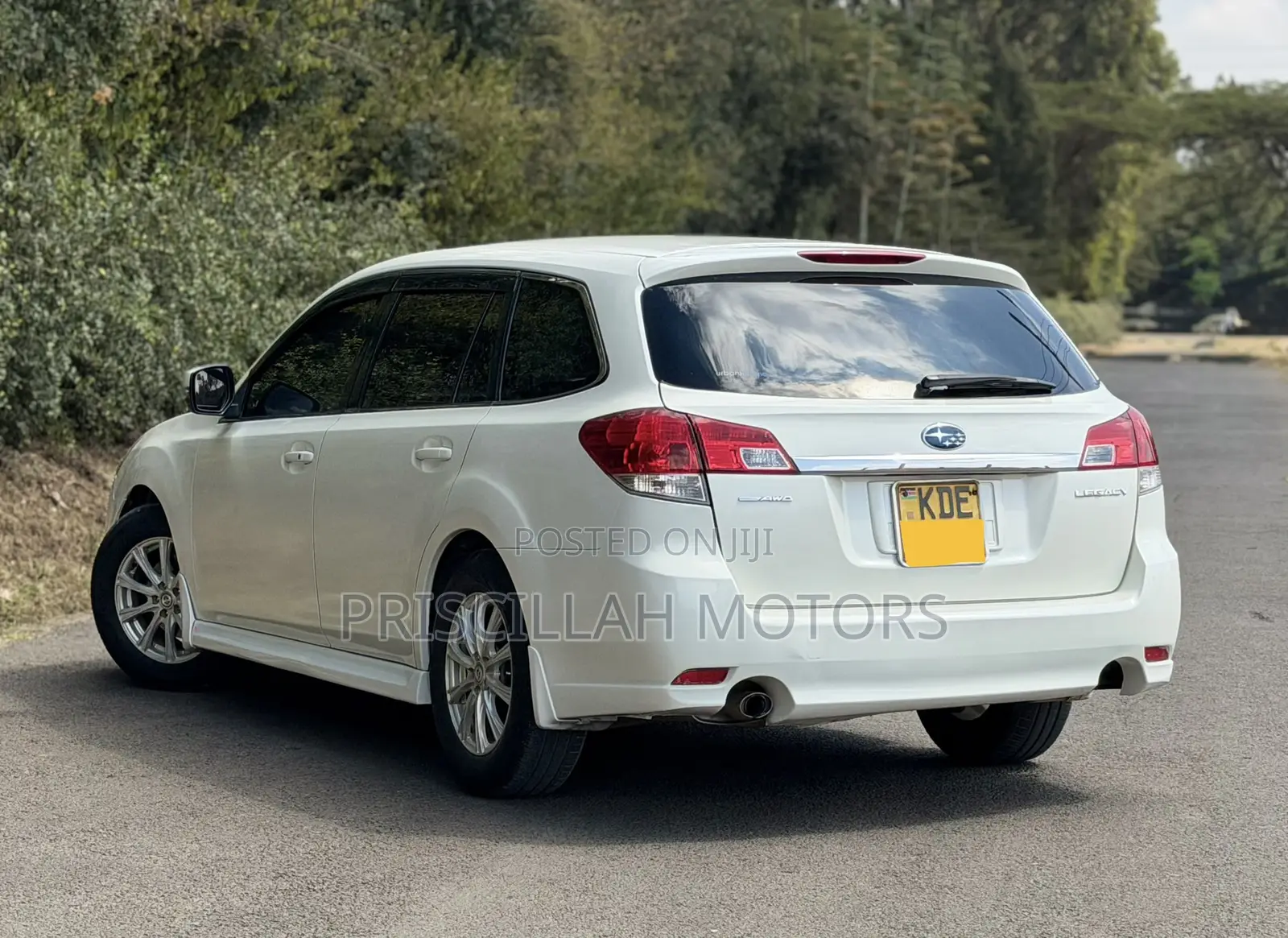 Subaru Legacy 2014 White