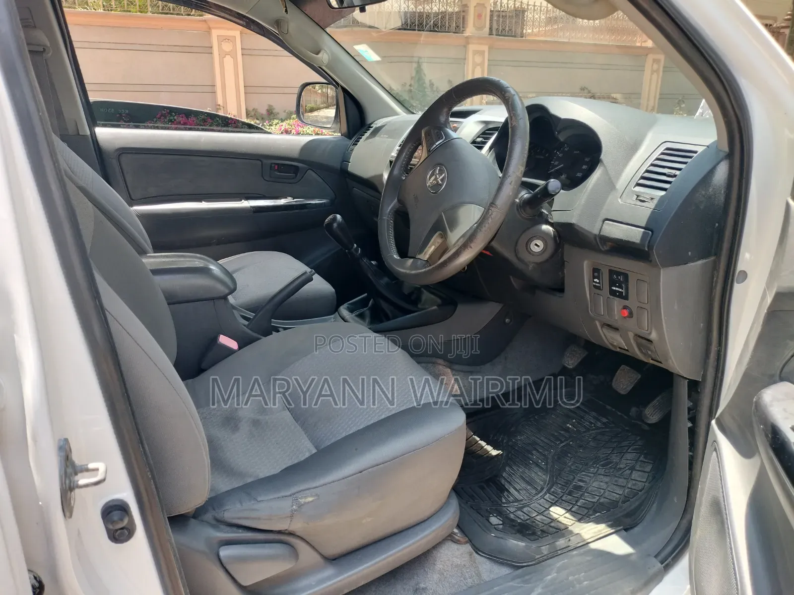 Toyota Hilux 2014 White