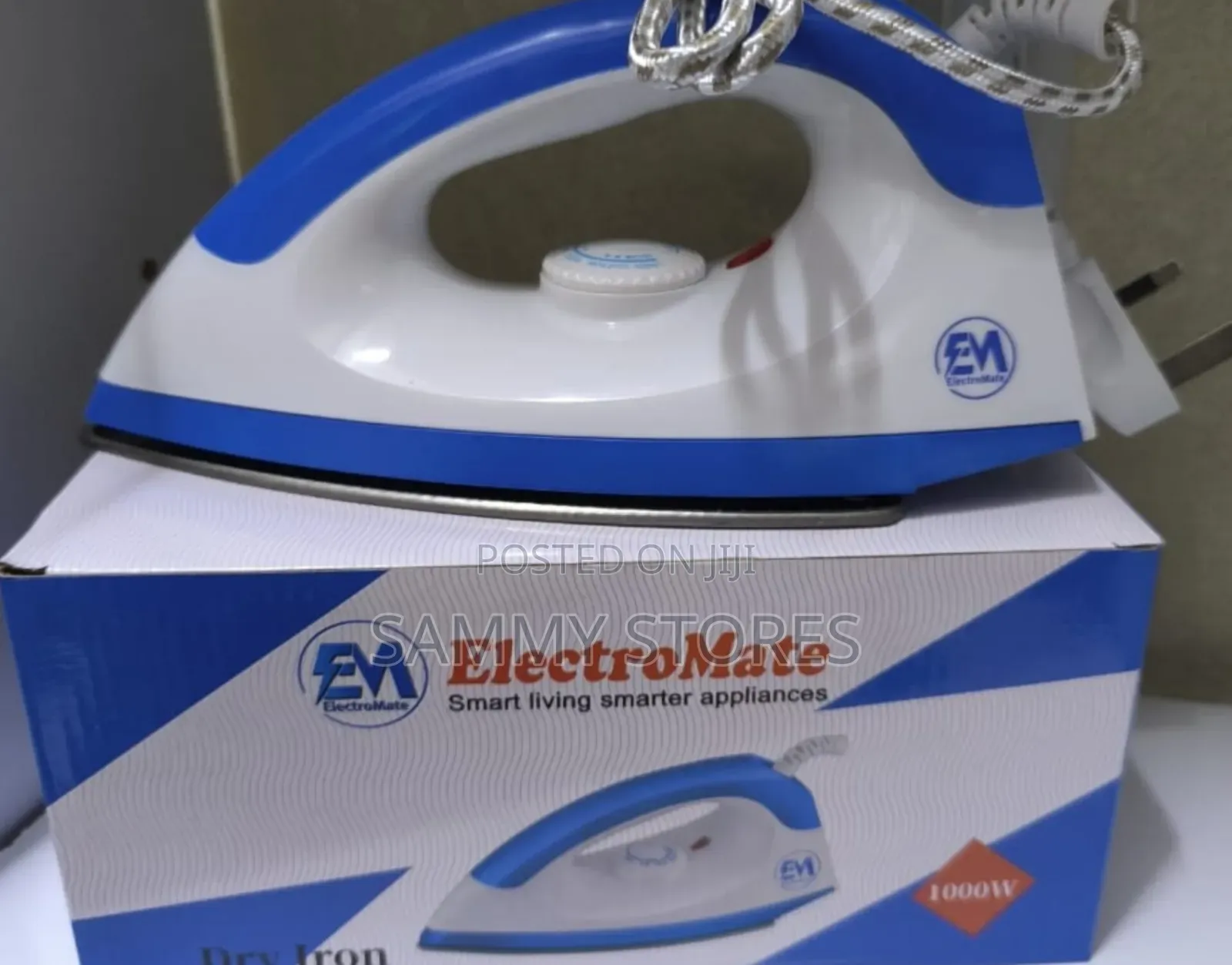 1000W ElectroMate Dry Iron Box – Smooth Non-Stick Soleplate