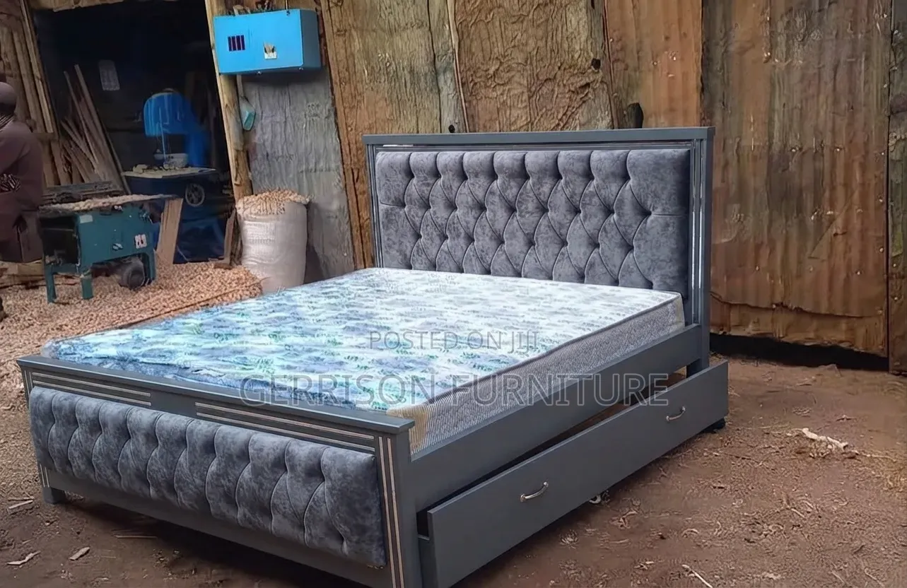 Premium 5x6 Grey Mocket Storage Bed