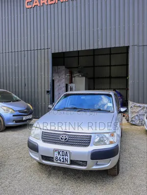 Toyota Succeed 2013 Silver