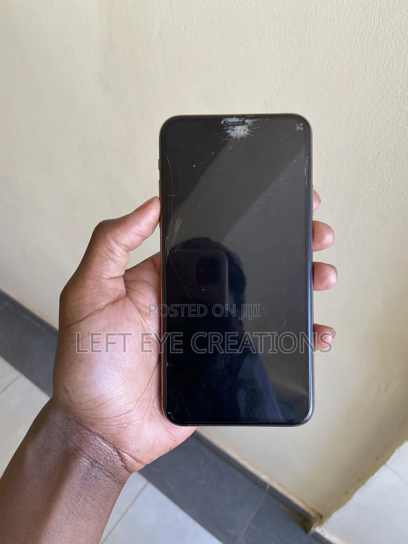 Apple iPhone 11 Pro Max 64 GB Gold