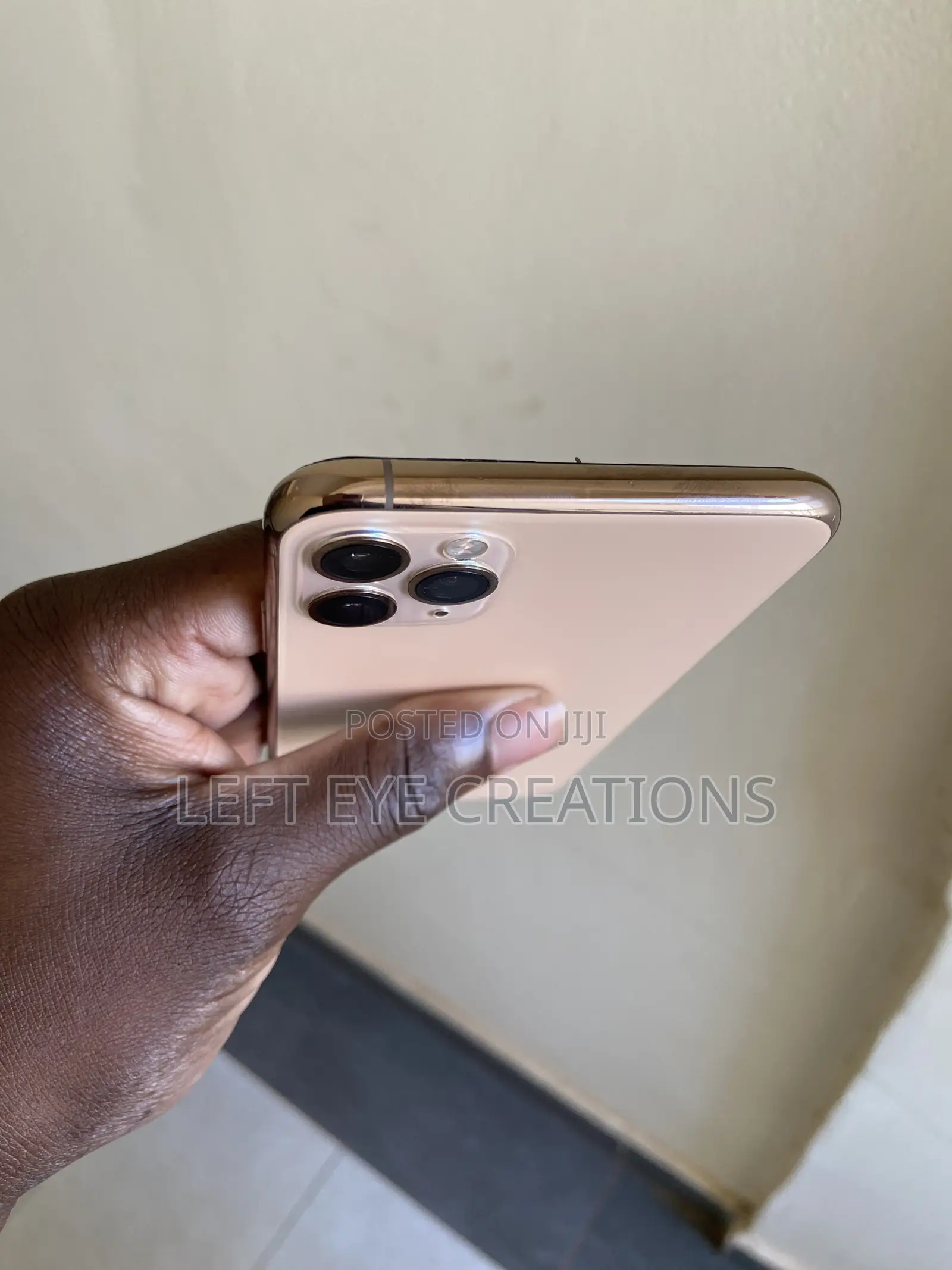 Apple iPhone 11 Pro Max 64 GB Gold