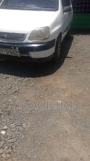 Toyota Raum 2006 White