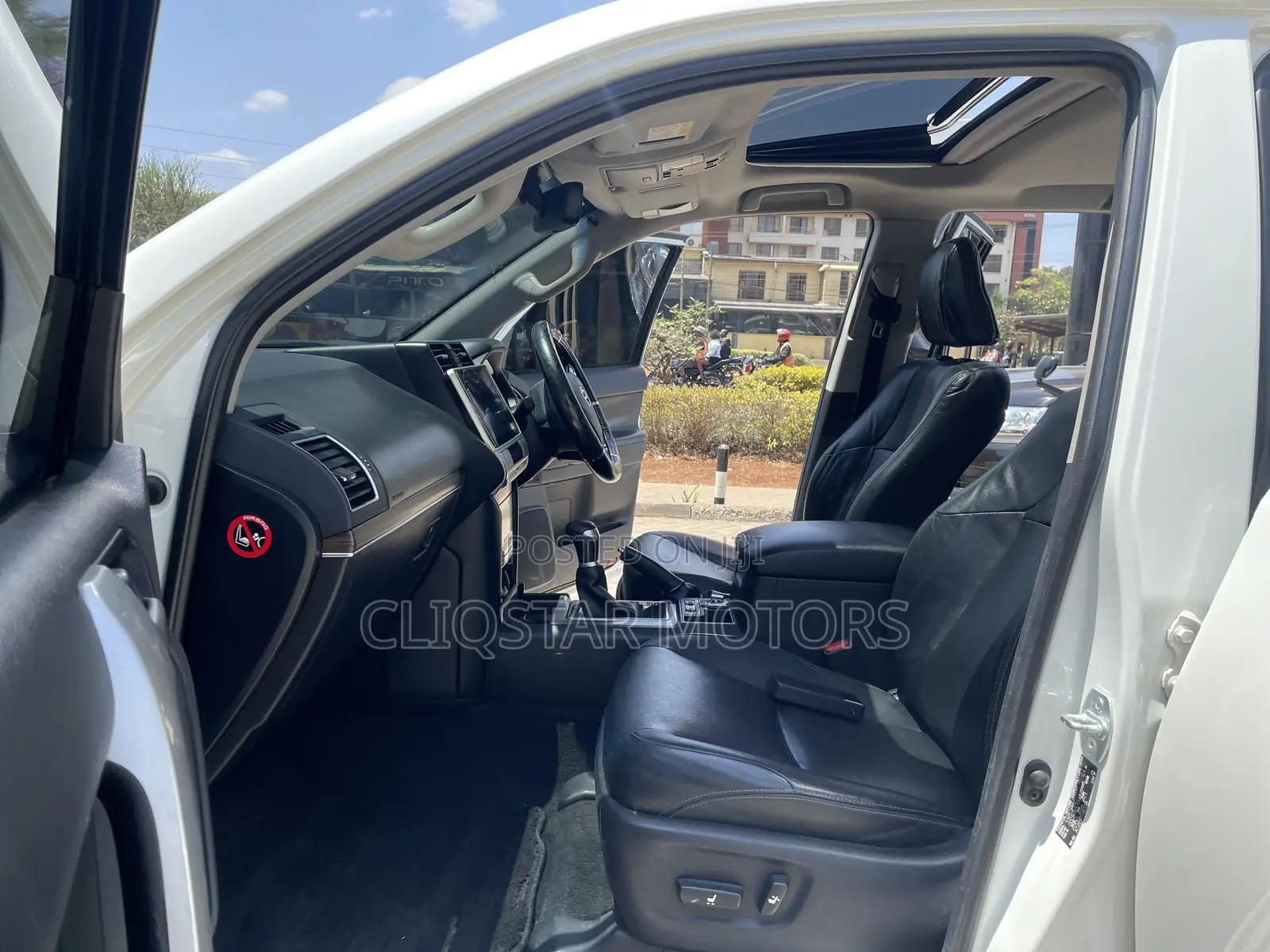 Toyota Land Cruiser Prado 2.8 2019 White