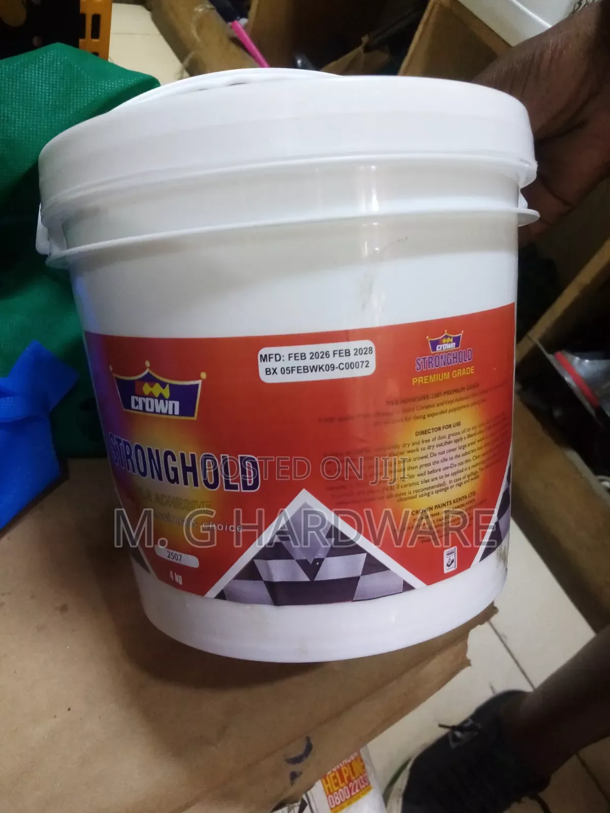 Stronghold Tile Adhesive Glue 4kg